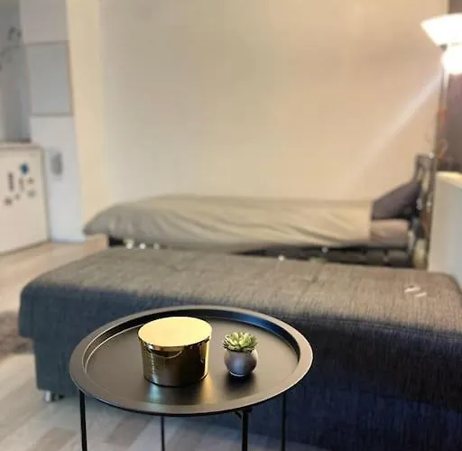 Appartamento Pallet Bed With Lights Small Cluj-Napoca