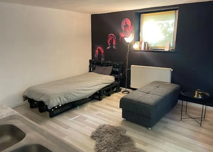 Pallet Bed With Lights Small